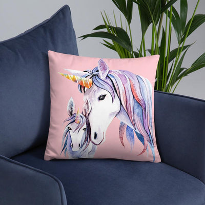 coussin 45x45 licorne mère fille rose sur fauteuil