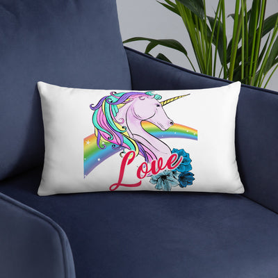 Coussin licorne love blanc sur fauteuil 50x30